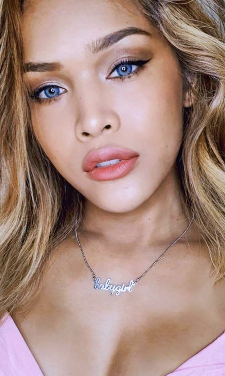 babygirl Necklace