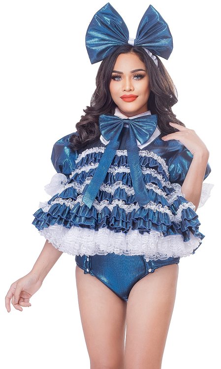 Miss Prissy Pansy Puff