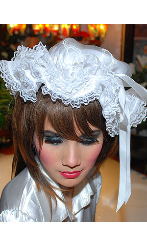 Luxury Lace Maids Hat