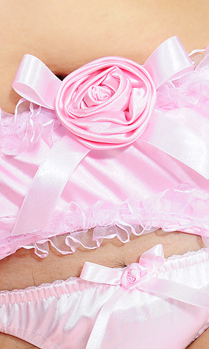 Sweet Rose Suspender Belt